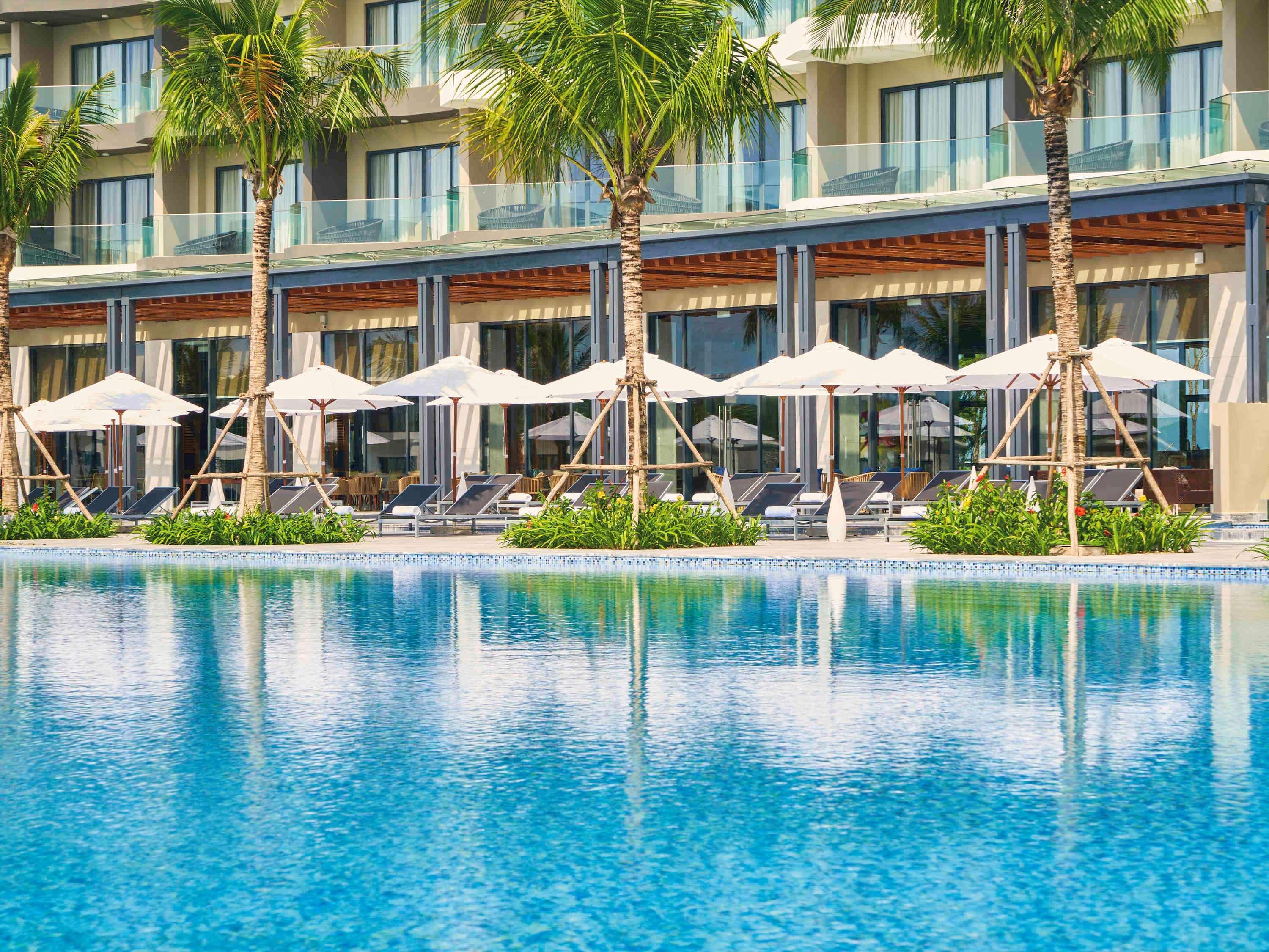 Moevenpick Villas & Residences Phú Quốc-sziget Kültér fotó The pool at the hotel