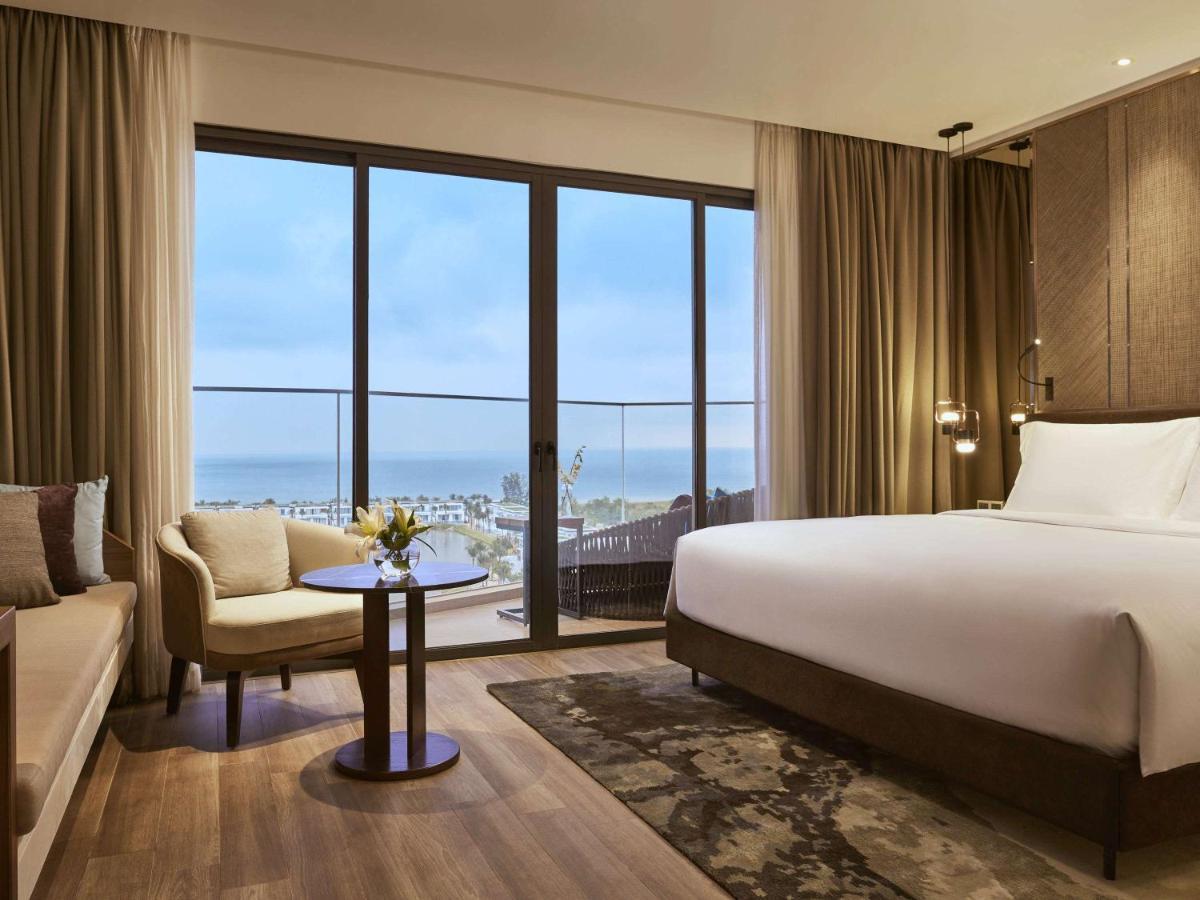 Moevenpick Villas & Residences Phú Quốc-sziget Kültér fotó A guest room at the hotel