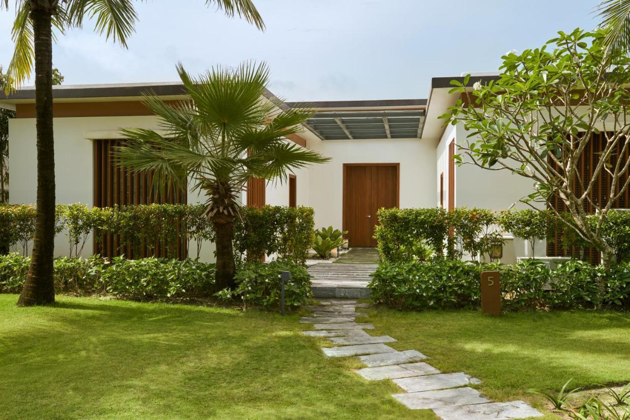Moevenpick Villas & Residences Phú Quốc-sziget Kültér fotó A villa at Vinpearl Hotel Nha Trang