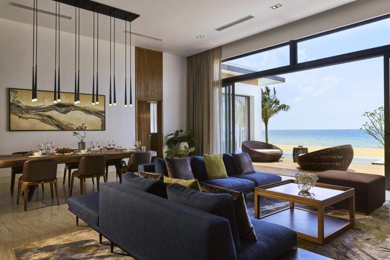 Moevenpick Villas & Residences Phú Quốc-sziget Kültér fotó The interior of a villa at the resort